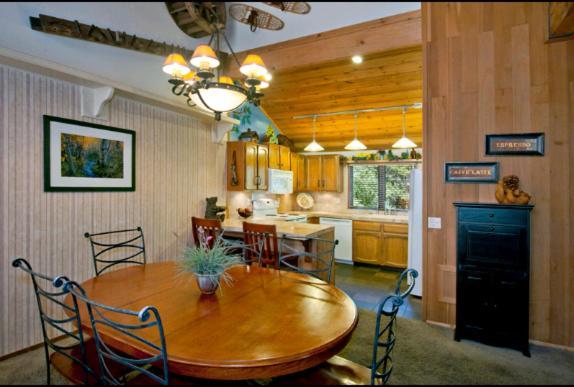 Meadow Ridge Condos By Mammoth Slopes Lodging Мамът Лейкс Стая снимка
