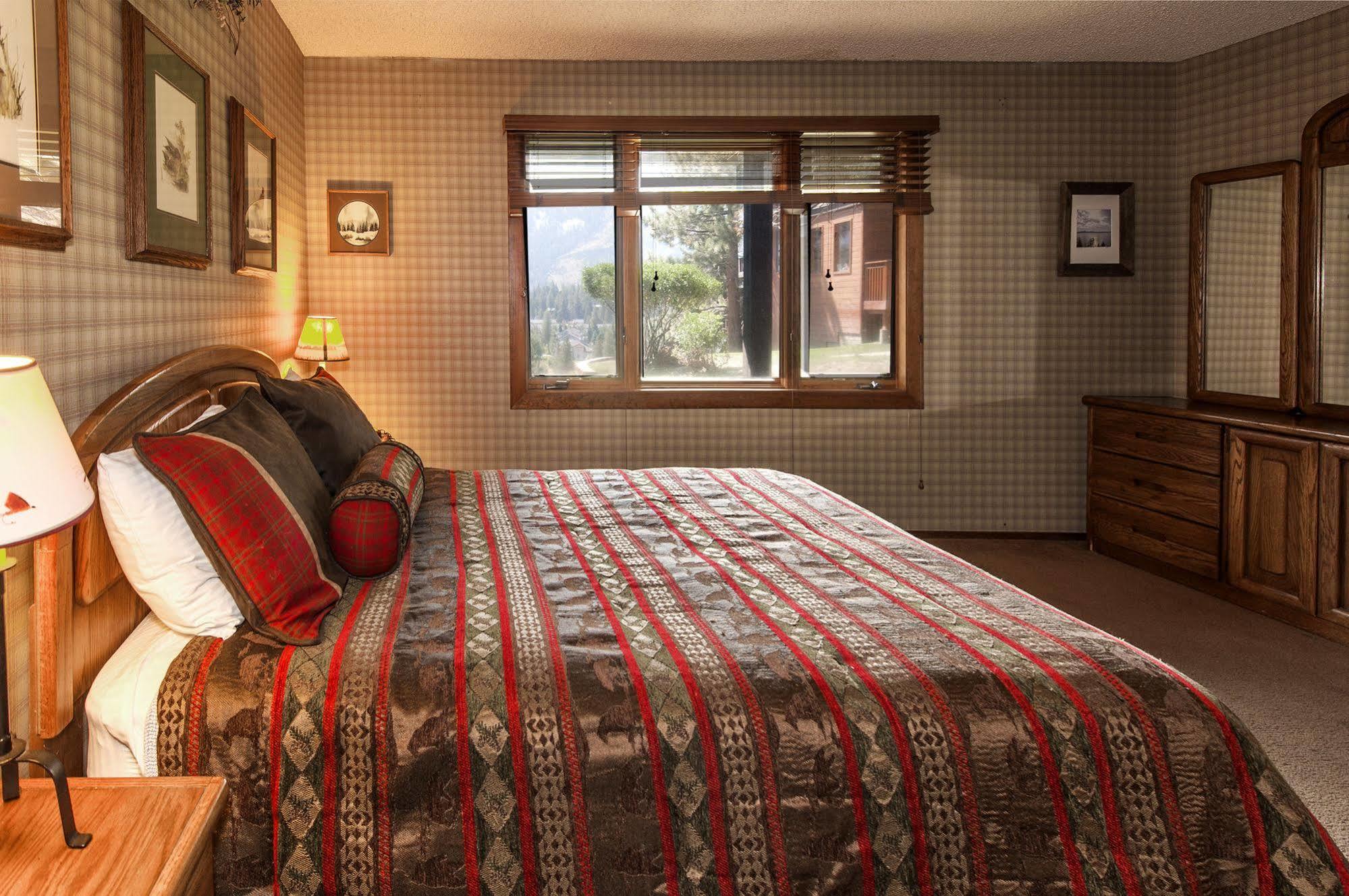 Meadow Ridge Condos By Mammoth Slopes Lodging Мамът Лейкс Екстериор снимка